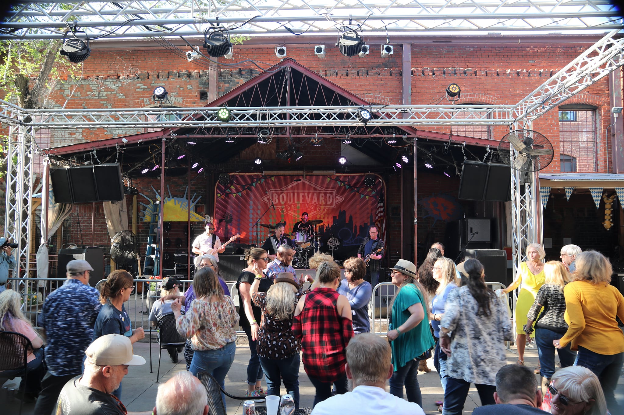 The James Pitts Band performing live